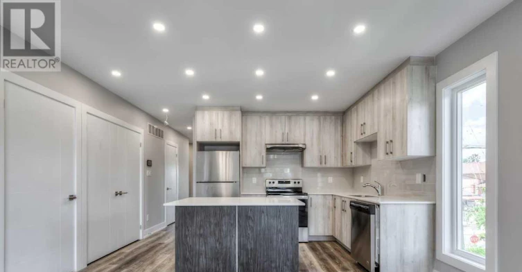 3-53 Rockcliffe Boulevard, Toronto, ON, M6N 4R3 - 2