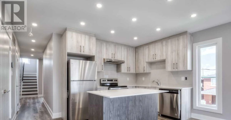 3-53 Rockcliffe Boulevard, Toronto, ON, M6N 4R3 - 3