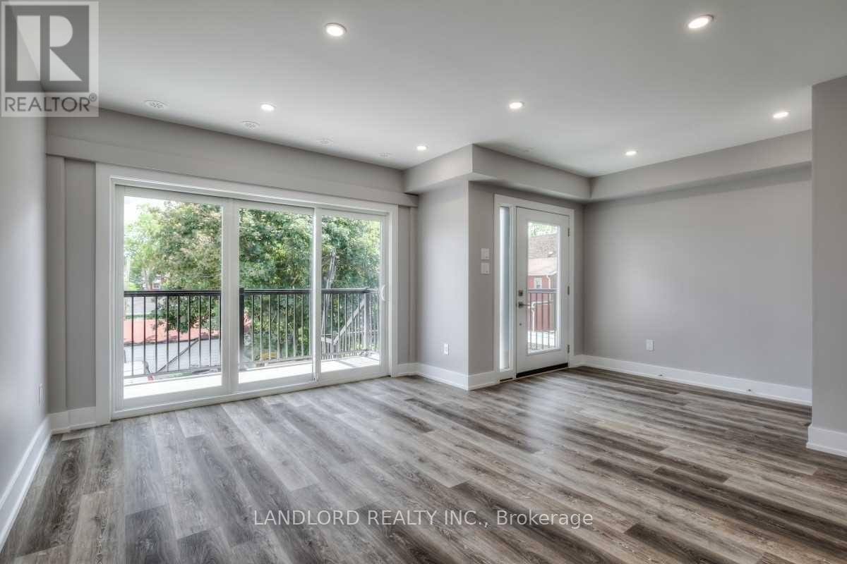 3-53 Rockcliffe Boulevard, Toronto, ON, M6N 4R3 - 7