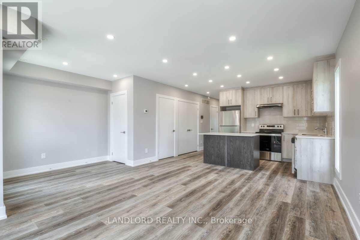 3-53 Rockcliffe Boulevard, Toronto, ON, M6N 4R3 - 5