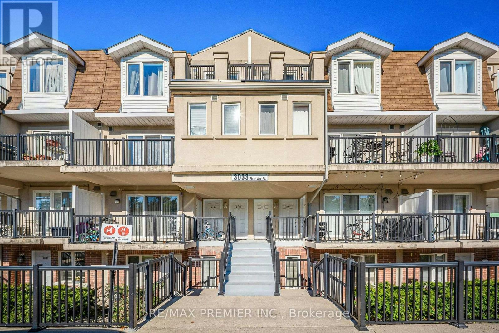 2046-3033 Finch Avenue W, Toronto, ON, M9M 0A3