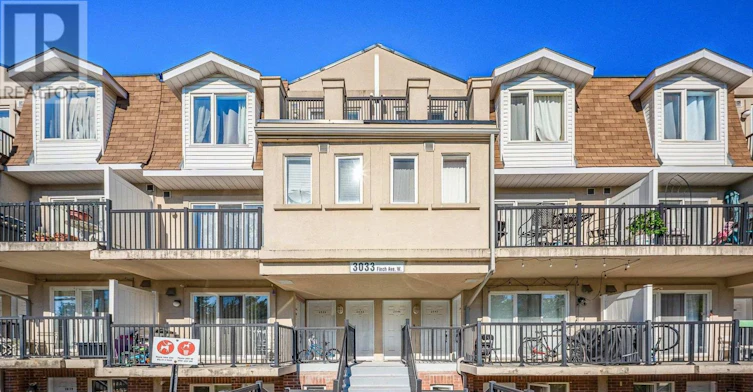 2046-3033 Finch Avenue W, Toronto, ON, M9M 0A3