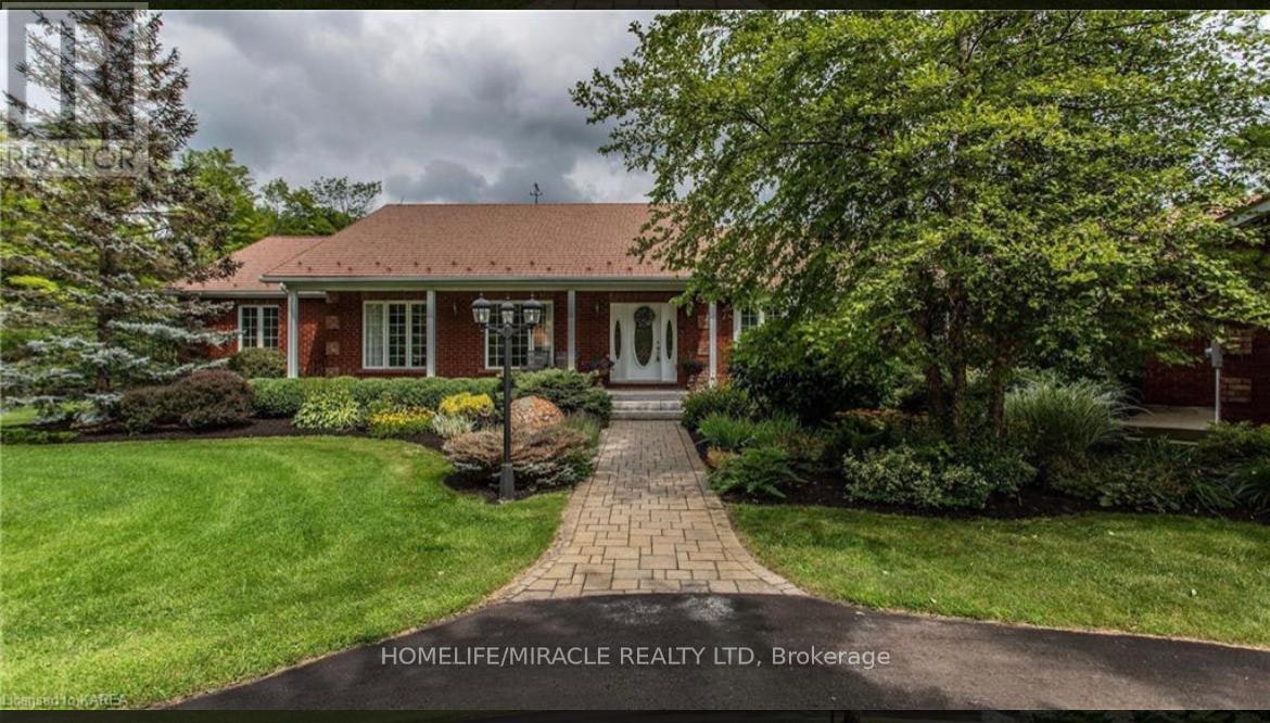 13382 38 Highway Highway, Central Frontenac, ON, K0H 2P0
