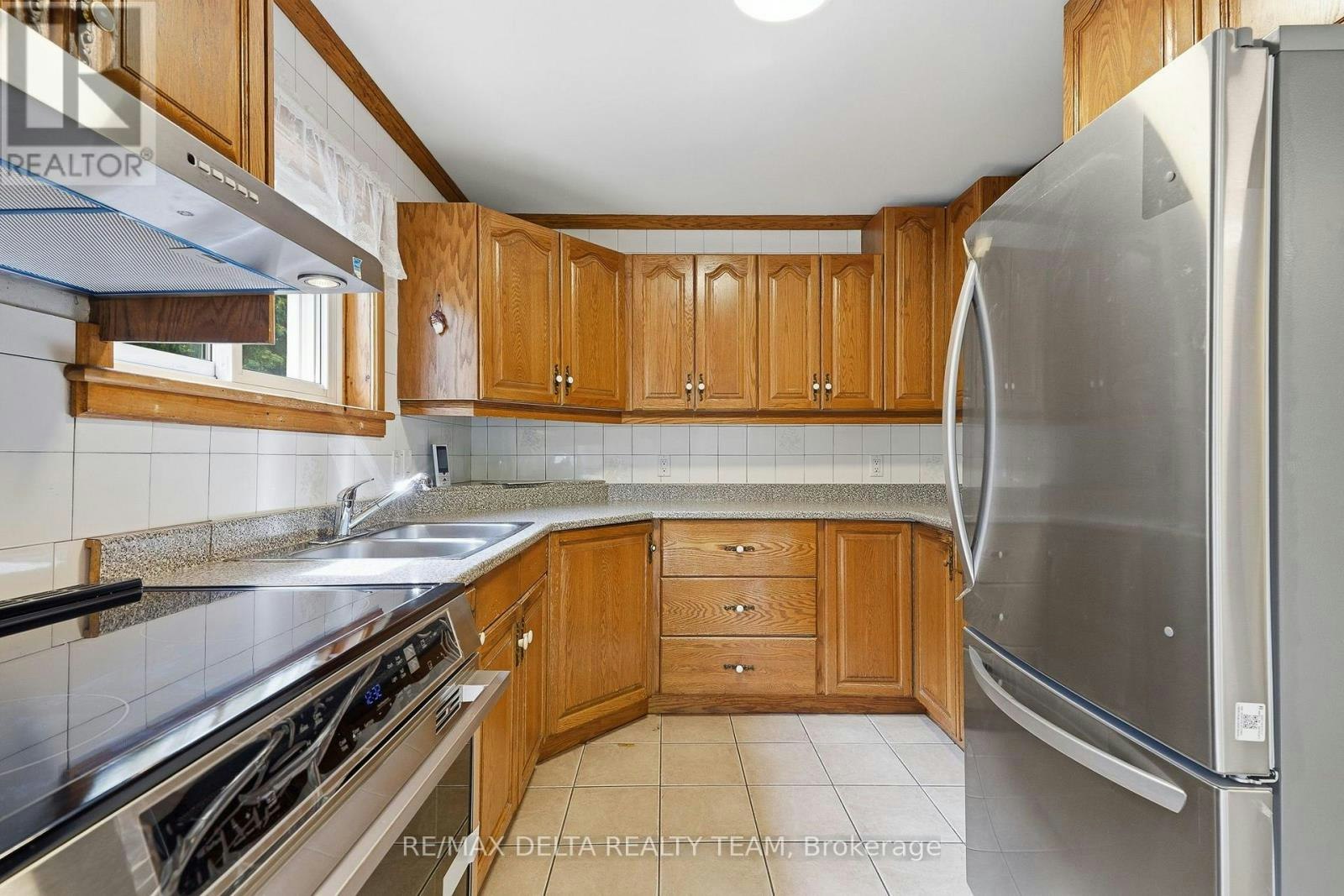 2604 Mer Bleue Road, Ottawa, ON, K4B 1H9 - 10