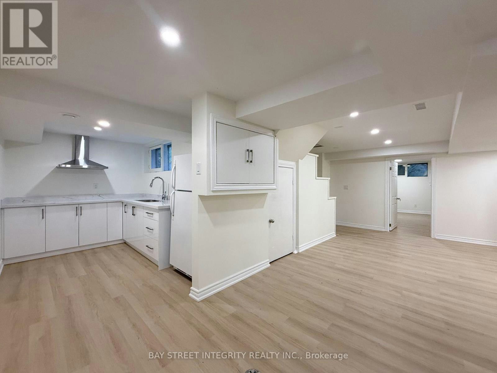 LOWER-40 Rippleton Road, Toronto, ON, M3B 1H6