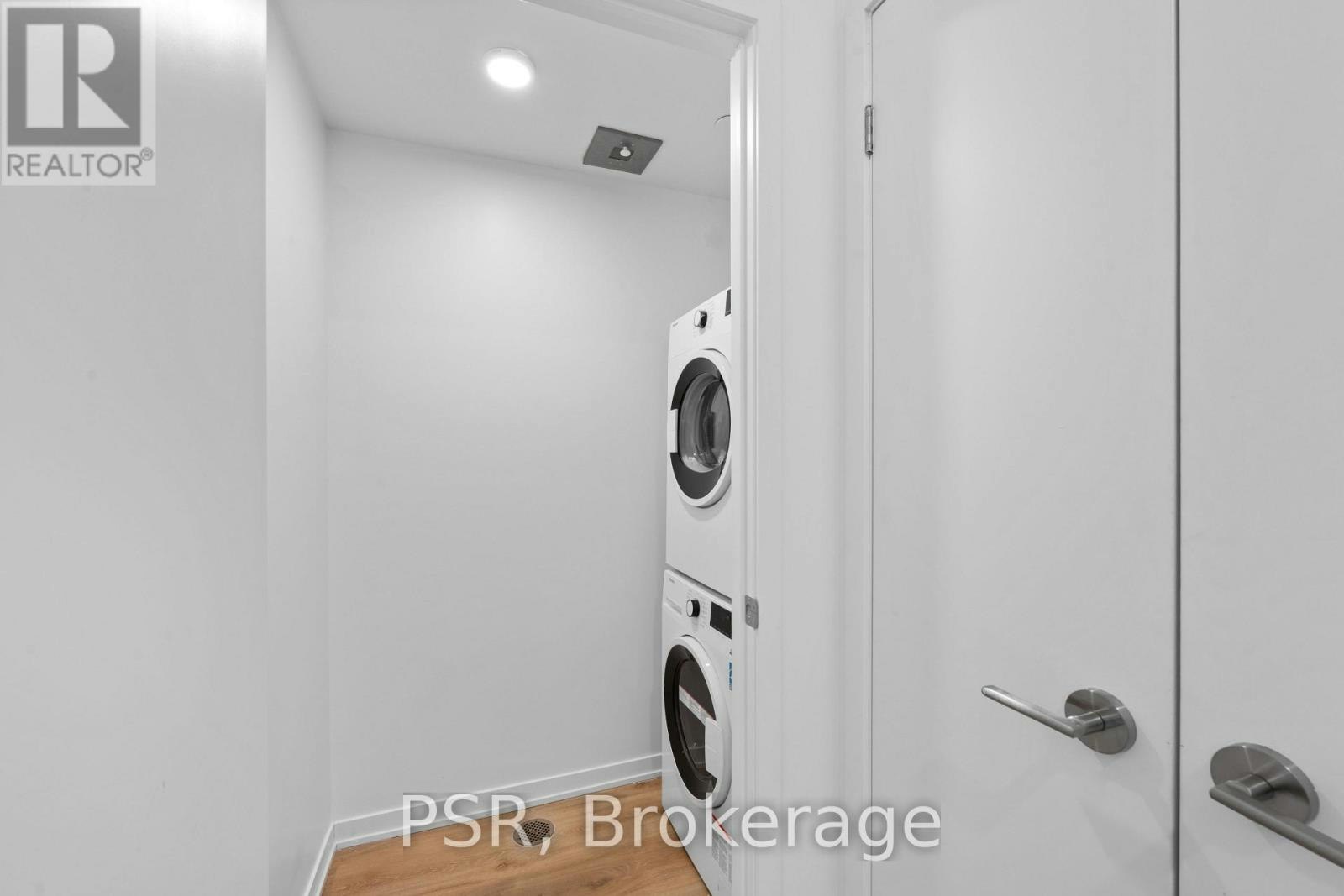2410-101 Roehampton Avenue, Toronto, ON, M4P 2W2 - 13