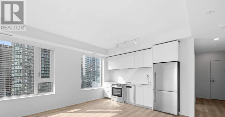 2410-101 Roehampton Avenue, Toronto, ON, M4P 2W2 - 3