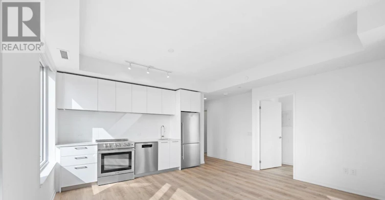 2410-101 Roehampton Avenue, Toronto, ON, M4P 2W2 - 4
