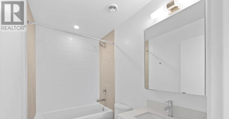 2410-101 Roehampton Avenue, Toronto, ON, M4P 2W2 - 9