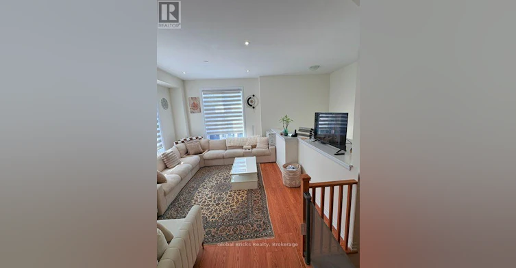64 Seine Lane E, Richmond Hill, ON, L4E 3R9 - 2