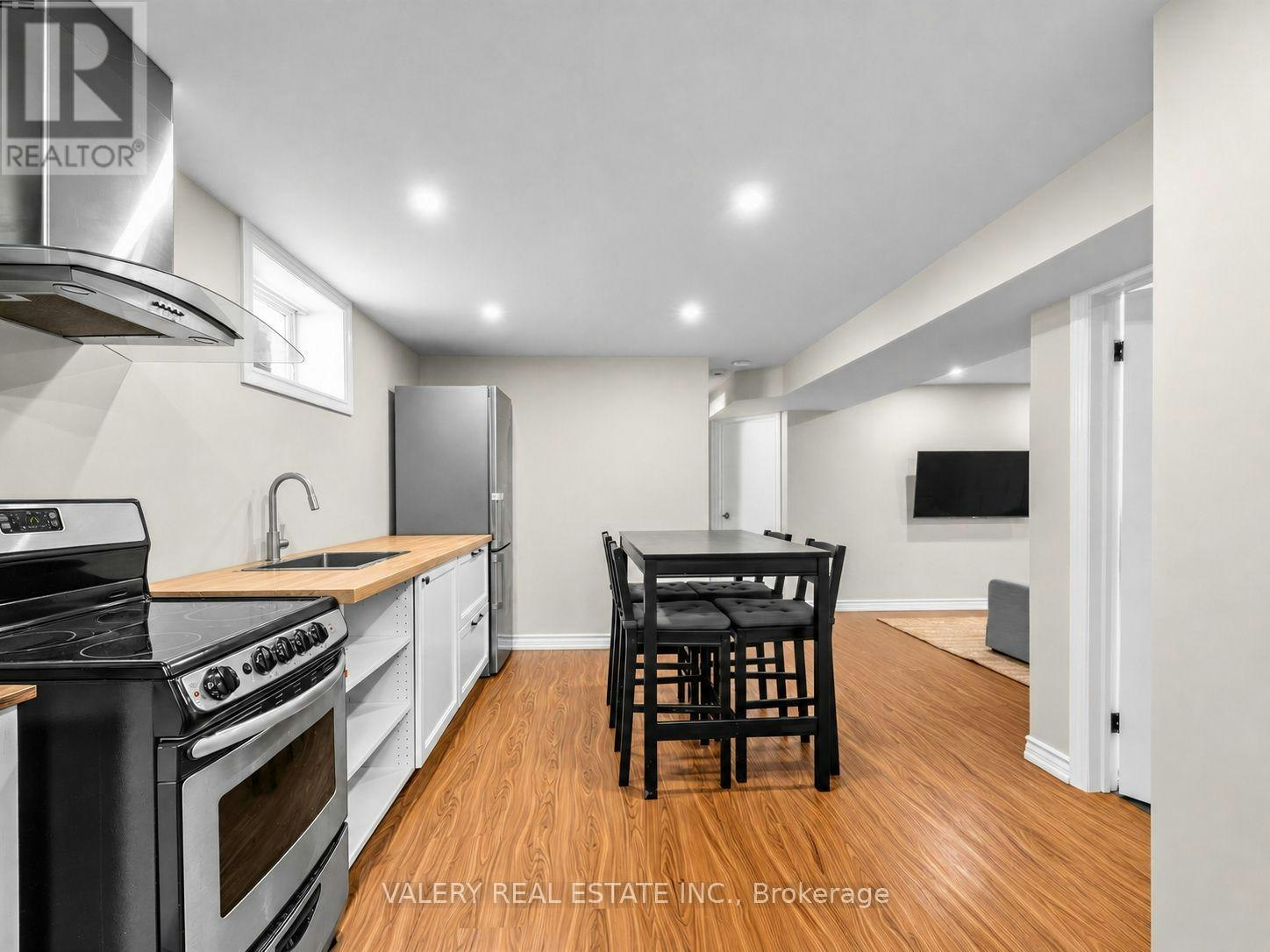 LOWER 2-12 Arkley Crescent, Toronto, ON, M9R 3S3