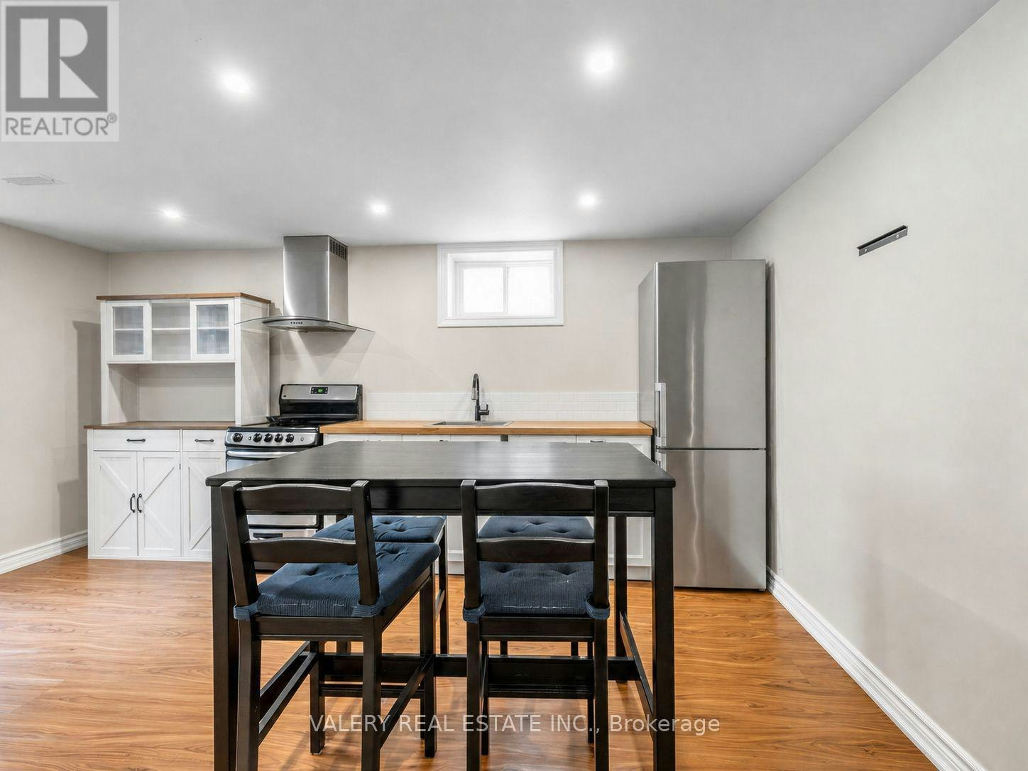 LOWER 2-12 Arkley Crescent, Toronto, ON, M9R 3S3 - 3
