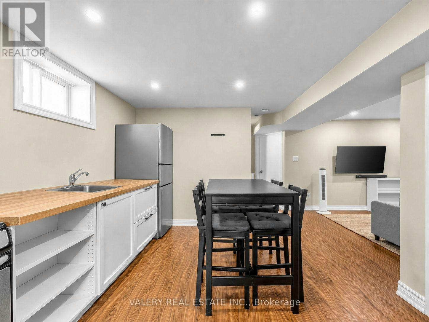 LOWER 2-12 Arkley Crescent, Toronto, ON, M9R 3S3 - 4