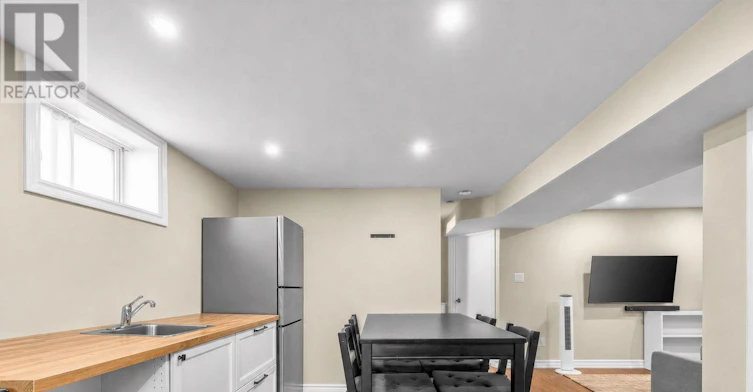 LOWER 2-12 Arkley Crescent, Toronto, ON, M9R 3S3 - 4