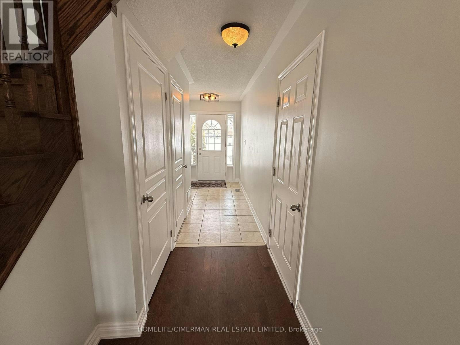 26 Wyndham Circle, Georgina, ON, L0E 1R0 - 3