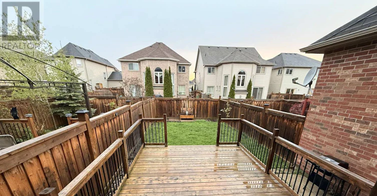 26 Wyndham Circle, Georgina, ON, L0E 1R0 - 17