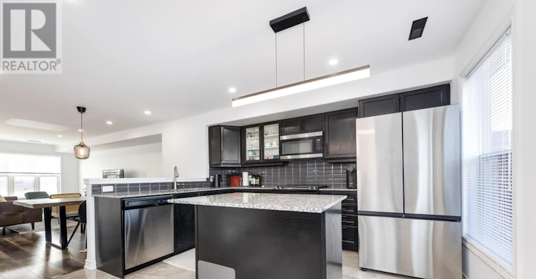 2-1 Leggott Avenue, Barrie, ON, L4N 6B1 - 10