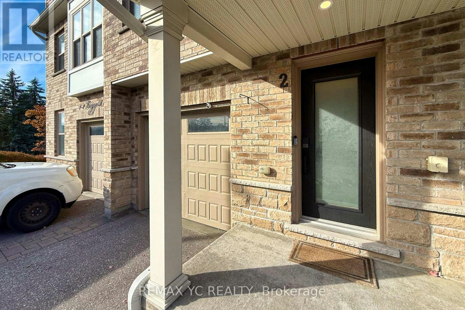 2-1 Leggott Avenue, Barrie, ON, L4N 6B1 - 2