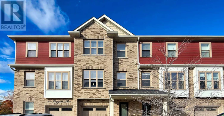 2-1 Leggott Avenue, Barrie, ON, L4N 6B1