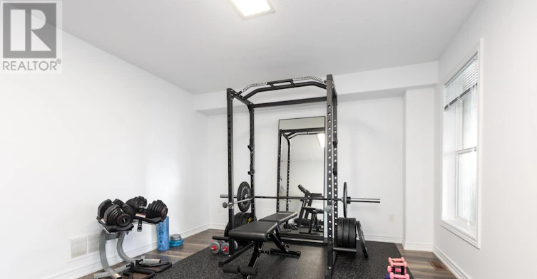 2-1 Leggott Avenue, Barrie, ON, L4N 6B1 - 6