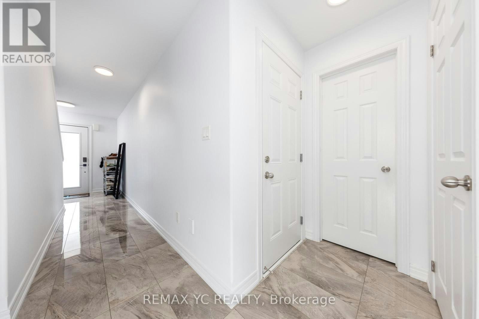 2-1 Leggott Avenue, Barrie, ON, L4N 6B1 - 4