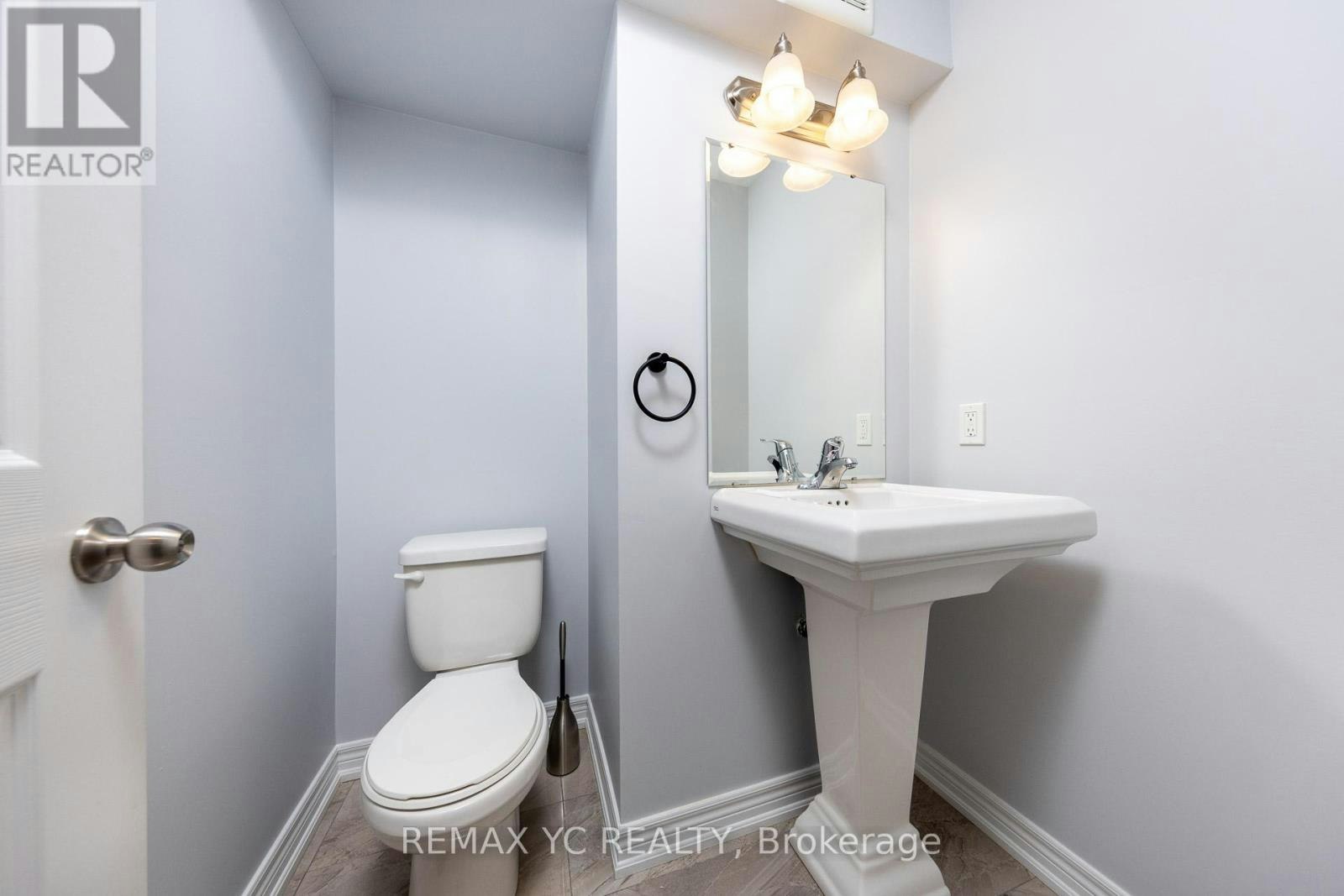 2-1 Leggott Avenue, Barrie, ON, L4N 6B1 - 7