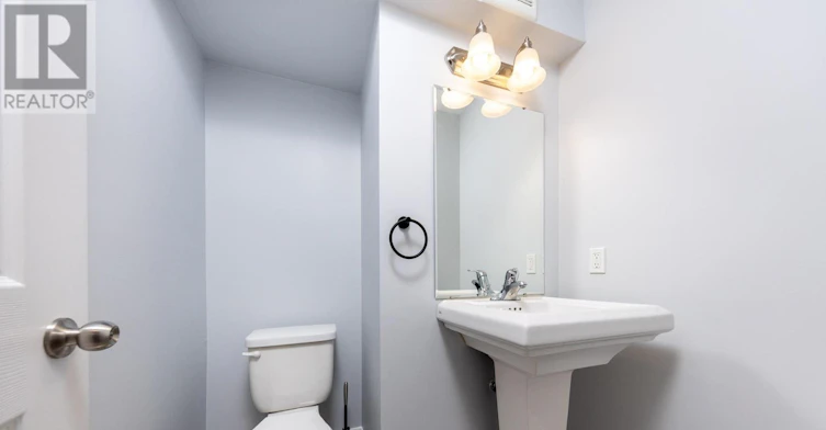2-1 Leggott Avenue, Barrie, ON, L4N 6B1 - 7