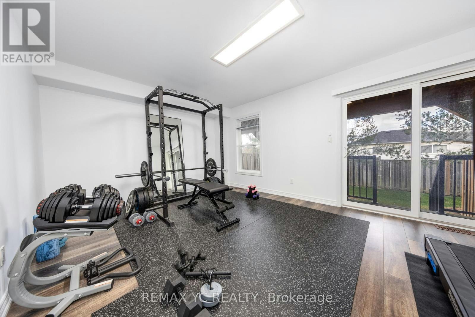 2-1 Leggott Avenue, Barrie, ON, L4N 6B1 - 5