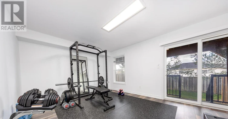 2-1 Leggott Avenue, Barrie, ON, L4N 6B1 - 5