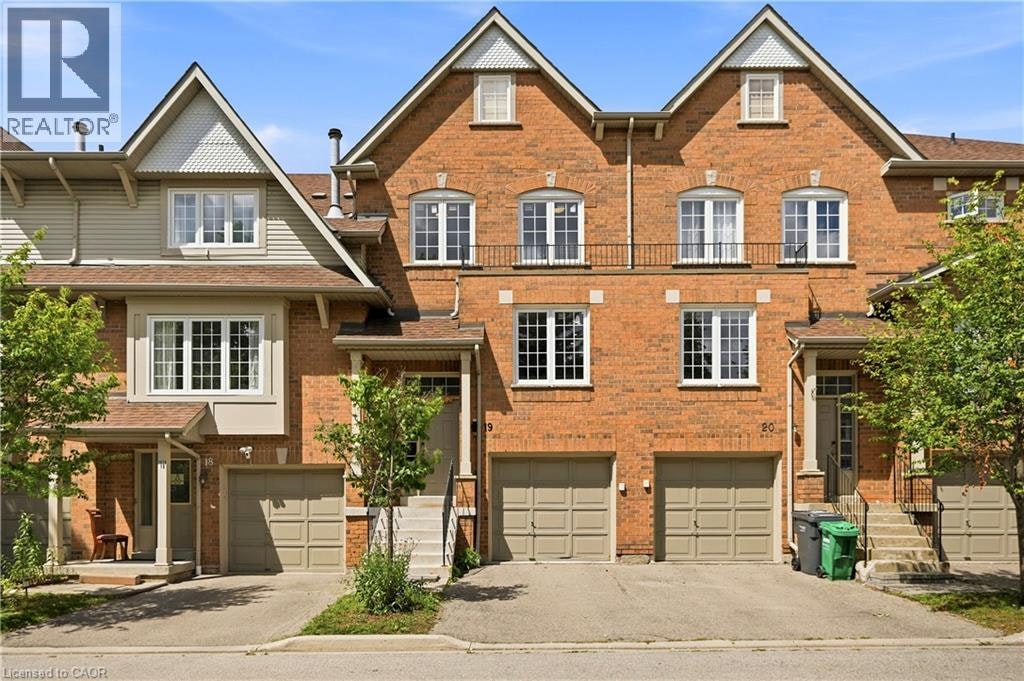 19-1575 South Parade Court, Mississauga, ON, L5M 6E9