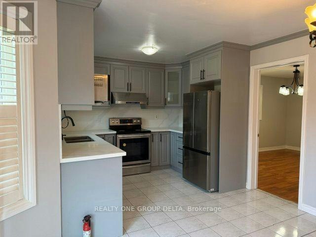 UPPER-24 Arborview Crescent, Toronto, ON, M9W 7B3 - 12
