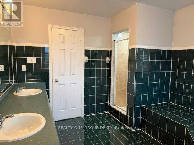 UPPER-24 Arborview Crescent, Toronto, ON, M9W 7B3 - 33