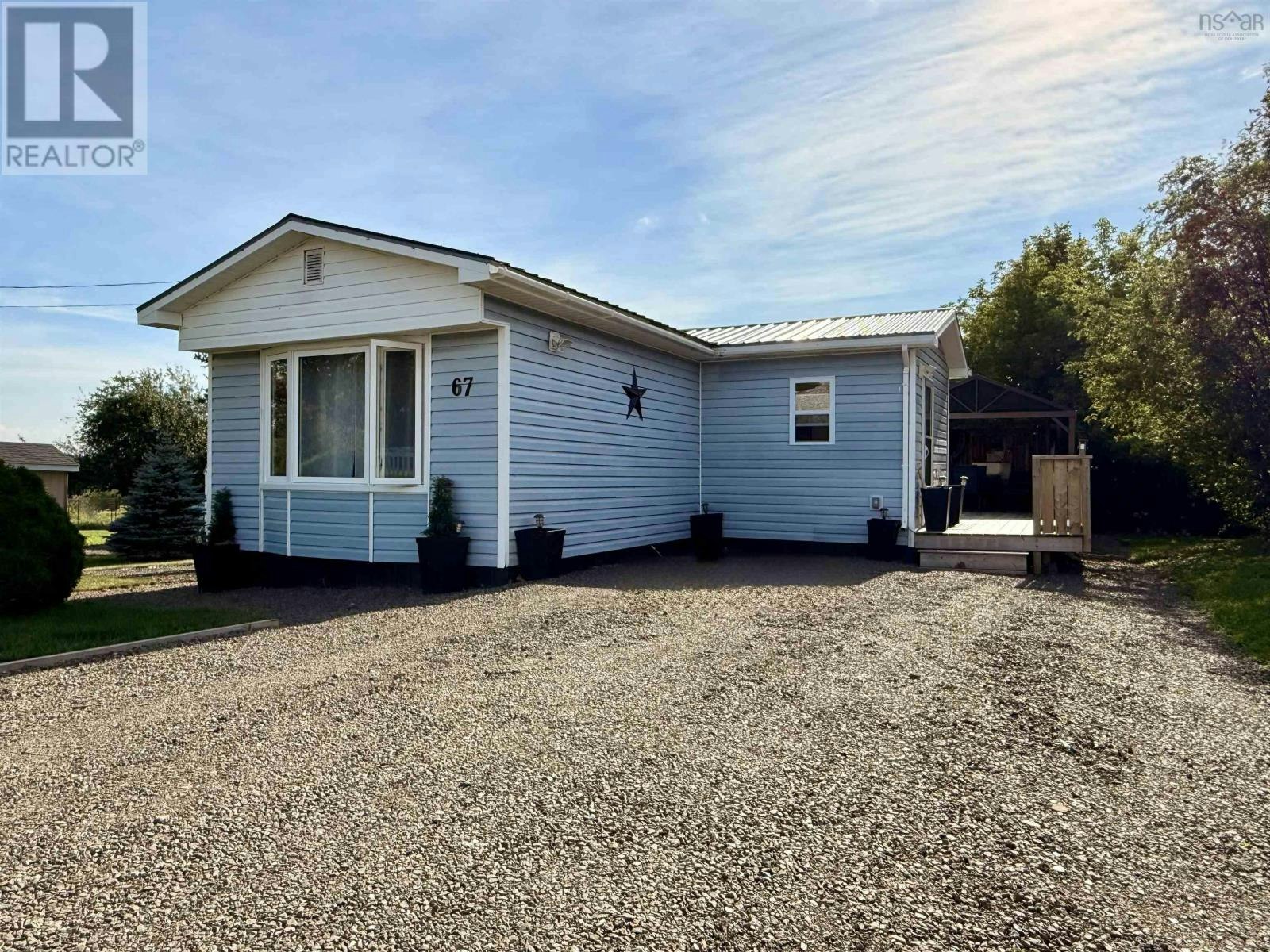 67 Pleasant Street, Springhill, NS, B0M 1X0