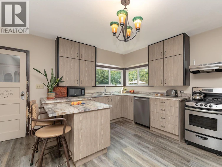 174 Bassett Street, Penticton, BC, V2A 5W2 - 13
