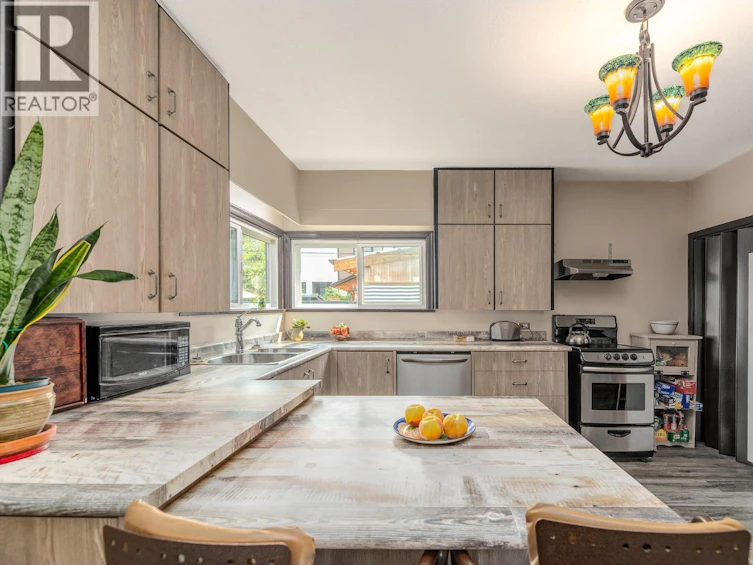 174 Bassett Street, Penticton, BC, V2A 5W2 - 17