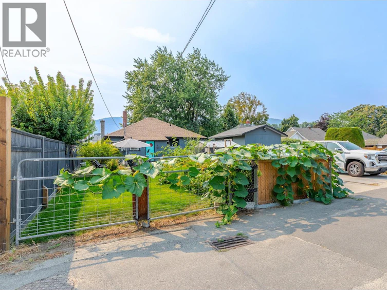 174 Bassett Street, Penticton, BC, V2A 5W2 - 41