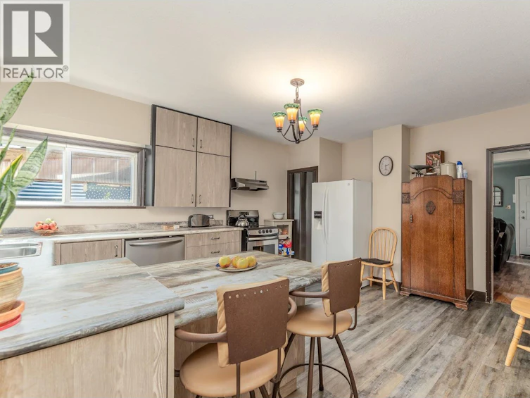 174 Bassett Street, Penticton, BC, V2A 5W2 - 16