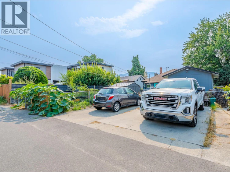 174 Bassett Street, Penticton, BC, V2A 5W2 - 40