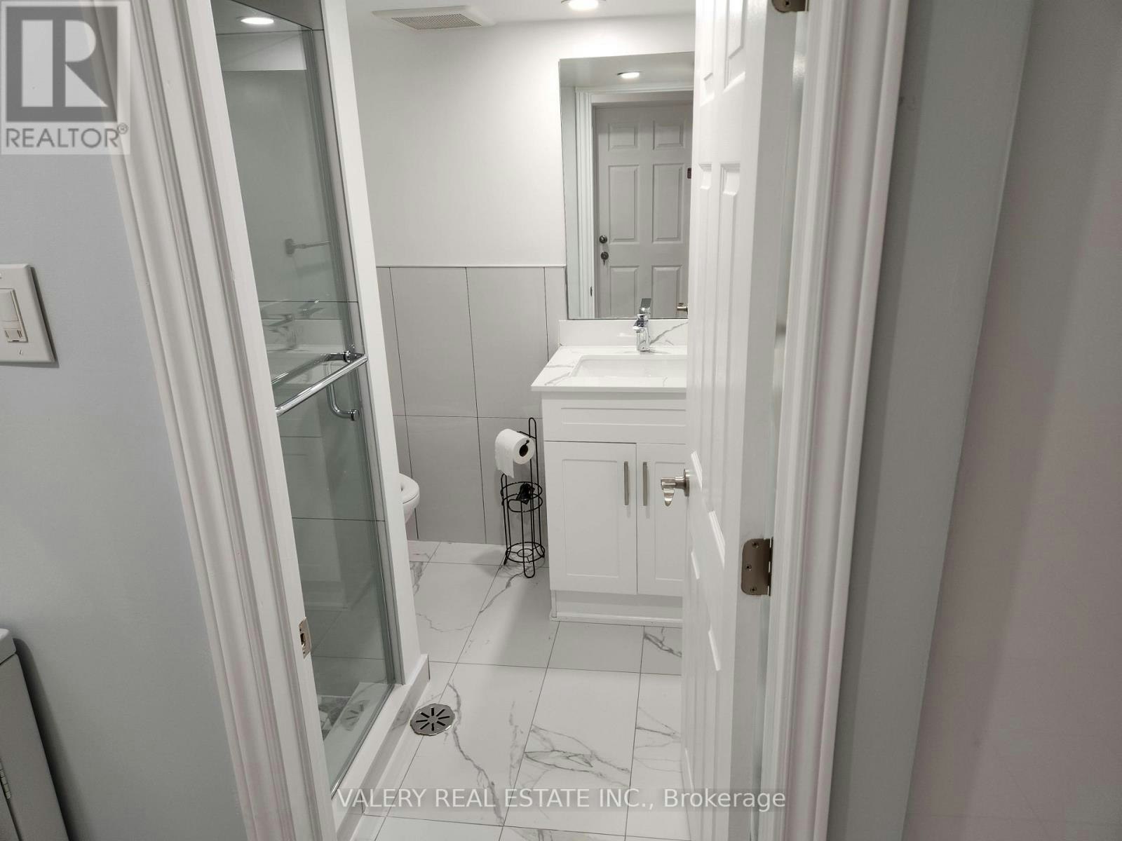 28 Iles Street, Ajax, ON, L1T 3V4 - 13