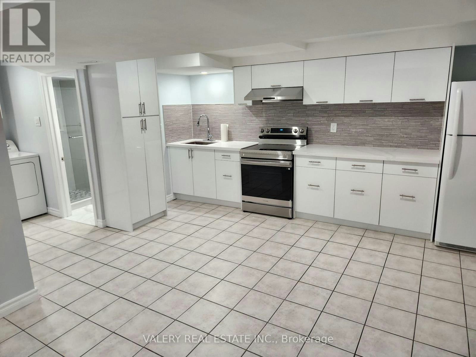 28 Iles Street, Ajax, ON, L1T 3V4 - 5