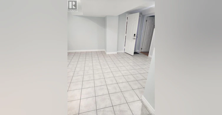 28 Iles Street, Ajax, ON, L1T 3V4 - 16