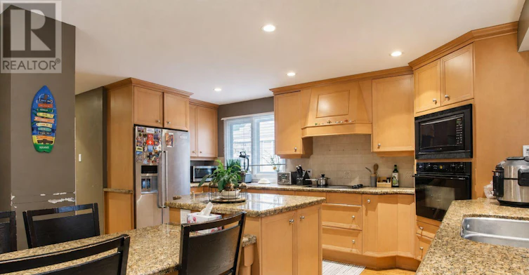 4084 Rolling Valley Drive, Mississauga, ON, L5L 2K8 - 3