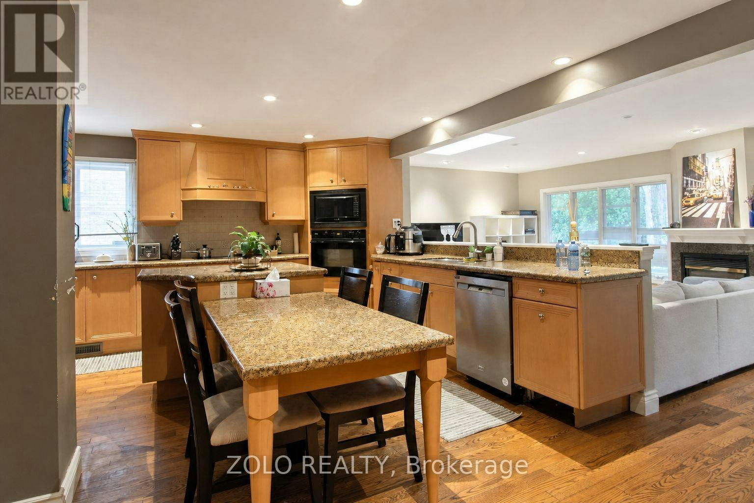 4084 Rolling Valley Drive, Mississauga, ON, L5L 2K8 - 4