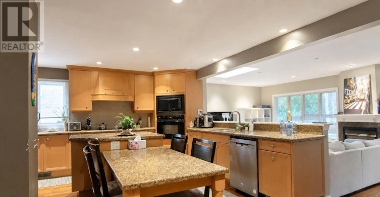 4084 Rolling Valley Drive, Mississauga, ON, L5L 2K8 - 4