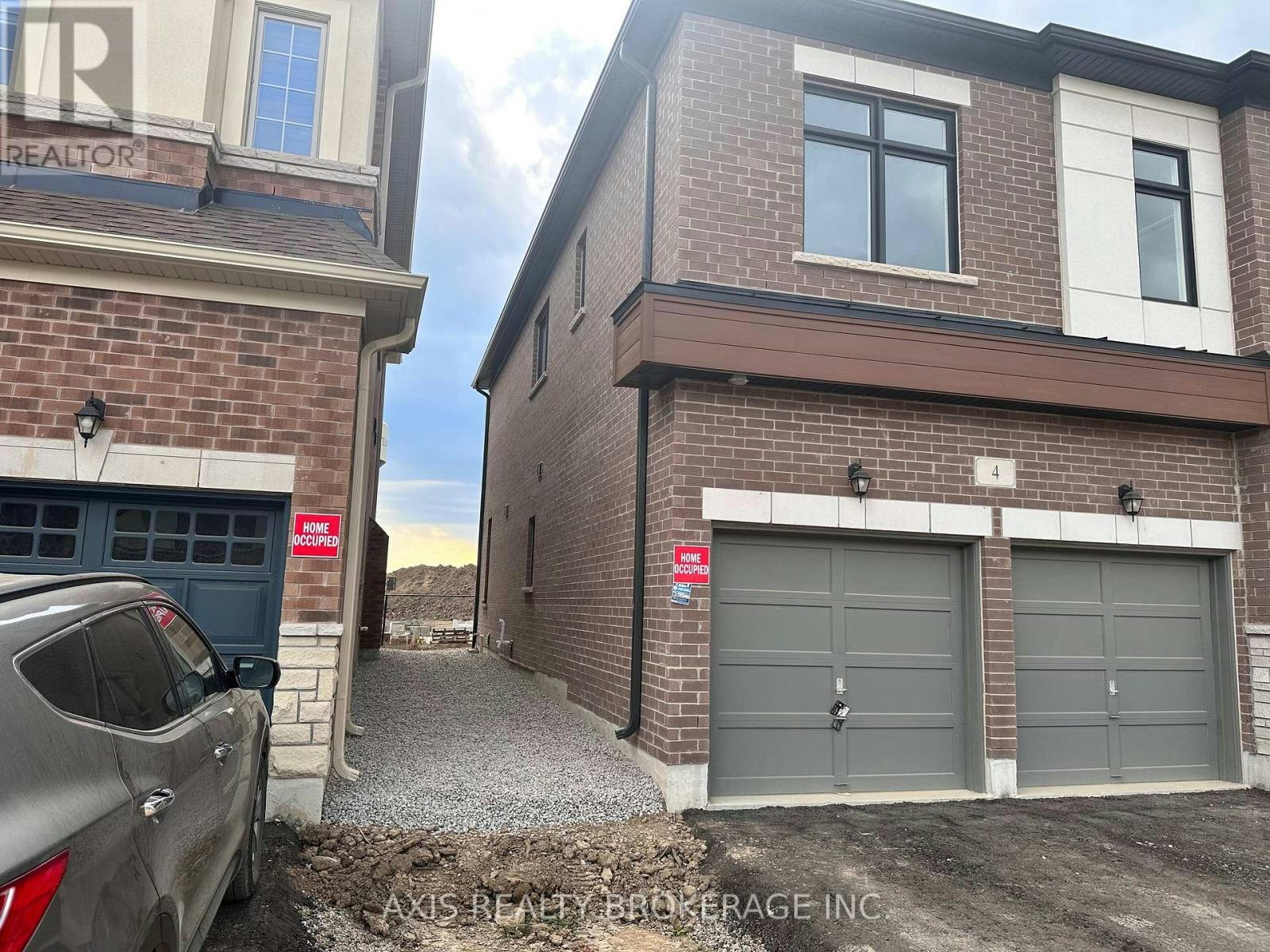 4 Pond View Gate, Hamilton, ON, L8B 2A1 - 2