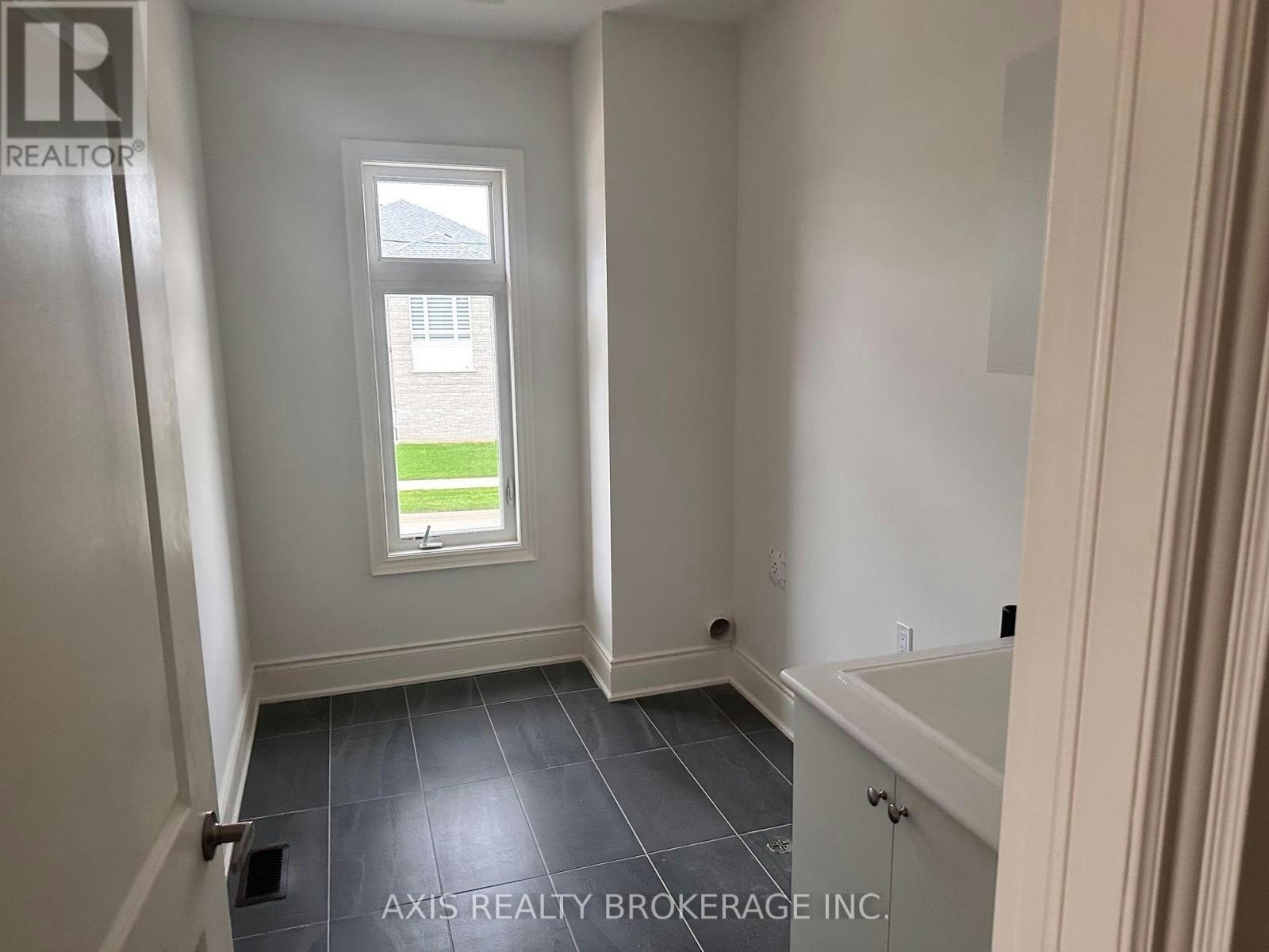 4 Pond View Gate, Hamilton, ON, L8B 2A1 - 14