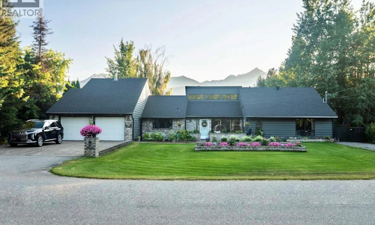 1930 Cranberry Place