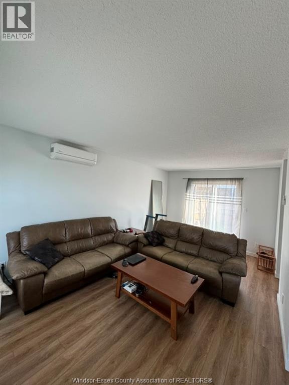 UPPER-9260 Arncliffe Court, Windsor, ON, B8S 4J9 - 4