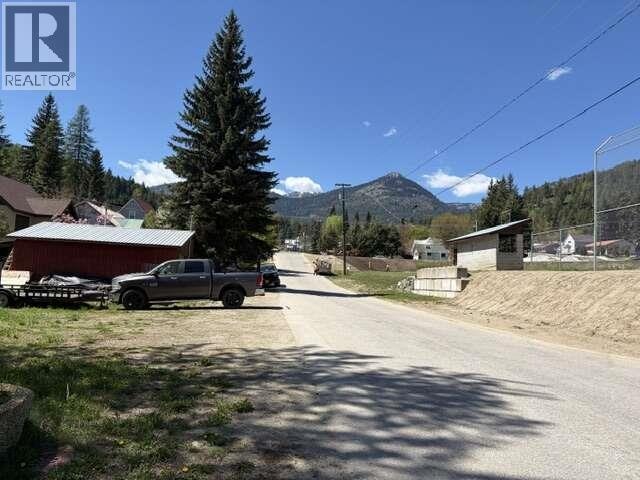 1755 Cook Avenue, Rossland, BC, V0G 1Y0