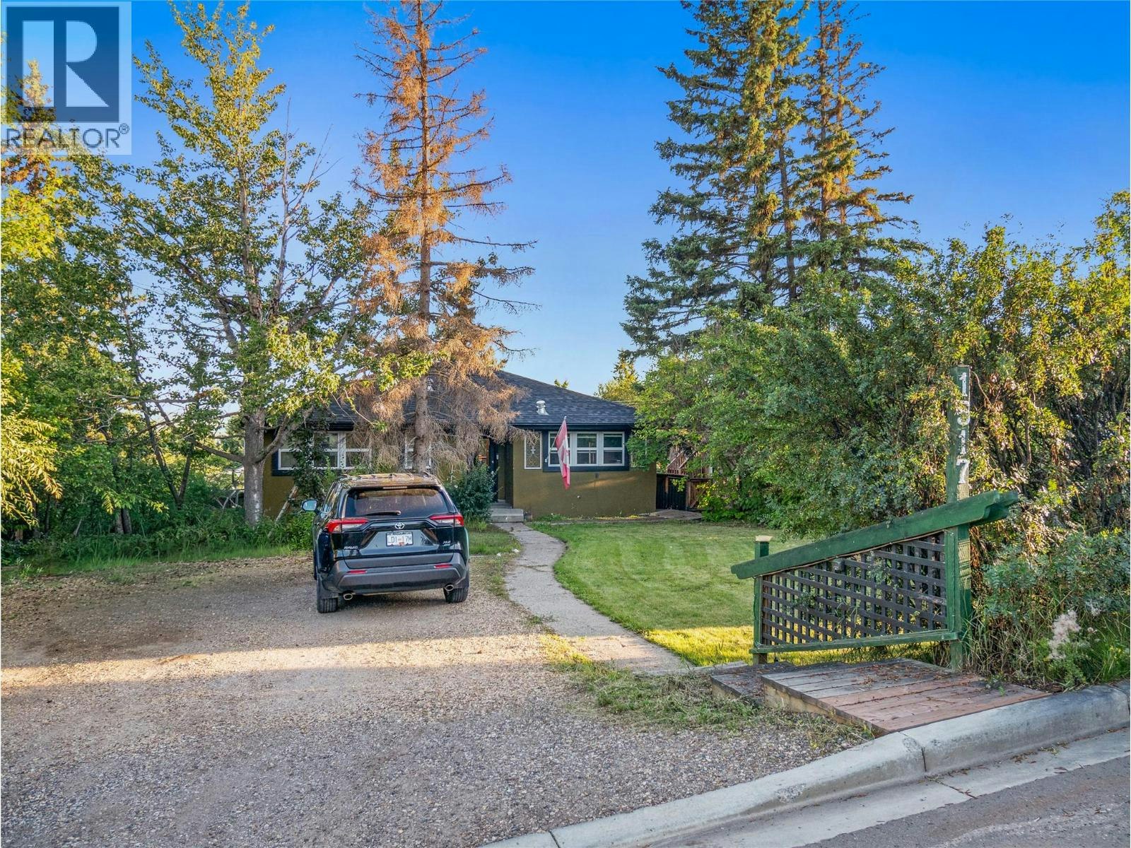 1517 94 Avenue, Dawson Creek, BC, V1G 1H2